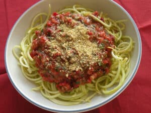 raw zucchini noodles