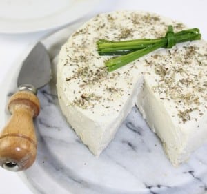 basic herbed cheese (raw and vegan)