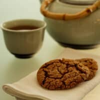 teapot_and_cookies