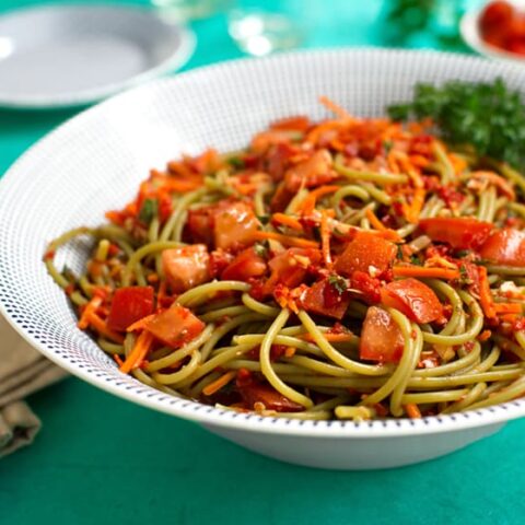 Linguine with artichokes and red pepper sauce