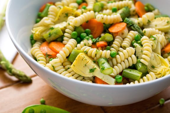 Spring pasta salad with asparagus and peas