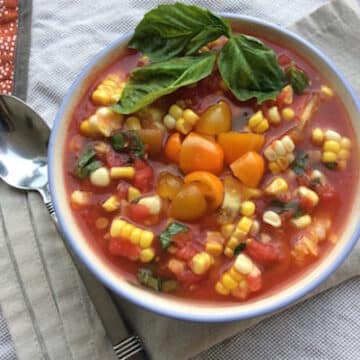 Fresh tomato and corn soup1