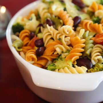 Pasta with red beans and broccoli