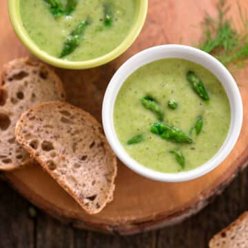 Vegan cream of asparagus soup