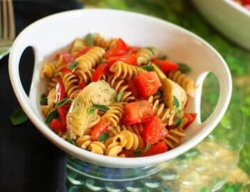 pasta with fresh summer tomatoes and artichokes