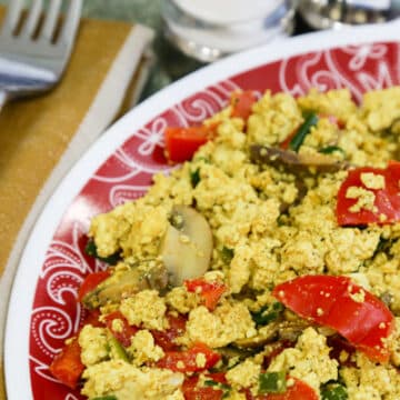 Tofu Scramble with Bell Peppers and Mushroom2