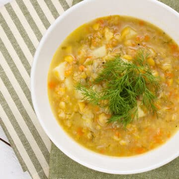 Split pea soup with vegetables and barley