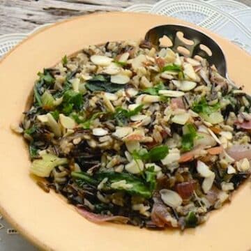 Wild rice pilaf with spinach and almonds