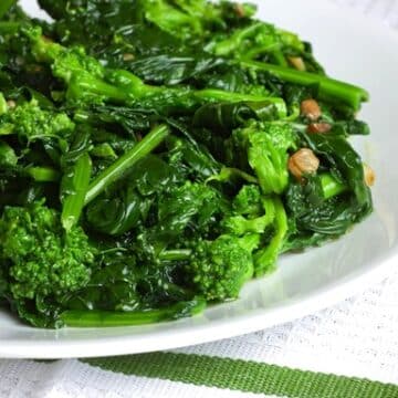 Broccoli rabe sauteed in olive oil with garlic recipe