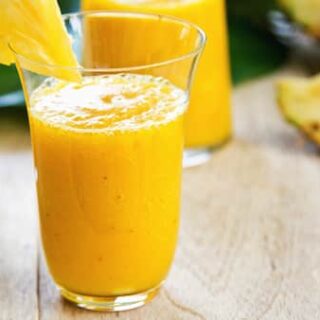 Juicy pineapple smoothie recipe