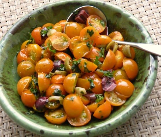 Golden tomatoes with garlic and parsley recipe
