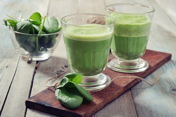 Spinach and Avocado Green Smoothie