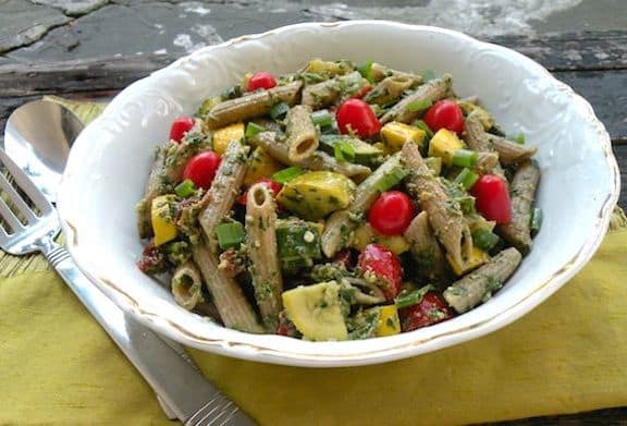 Pasta salad with parsley pesto and two squashes