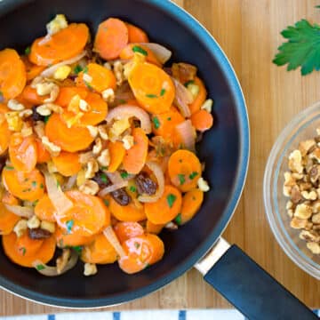 Sautéed Carrots with dried fruits