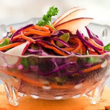 Red cabbage and apple slaw