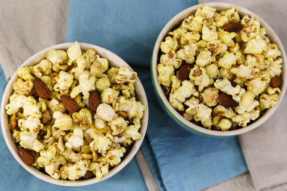 Curry Popcorn and Nuts