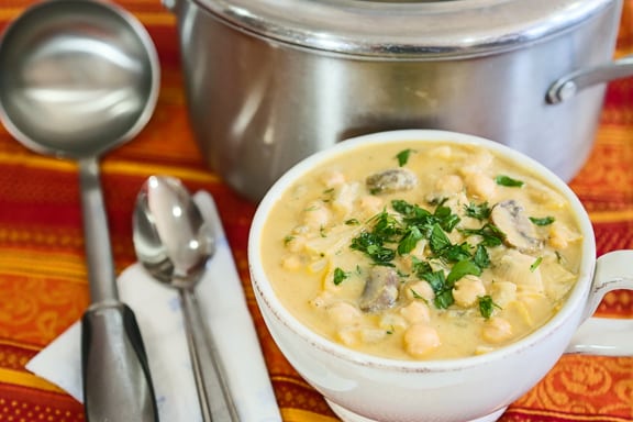 Sopa De Champiñones Tahini De Garbanzos