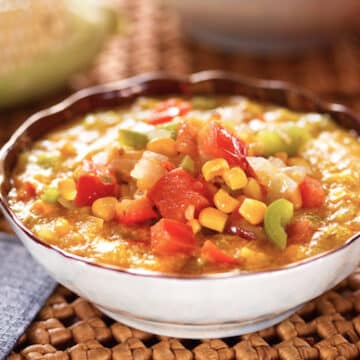 Hominy grits with corn and tomatoes