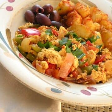 Tofu Shakshouka (Middle Eastern inspired scramble)