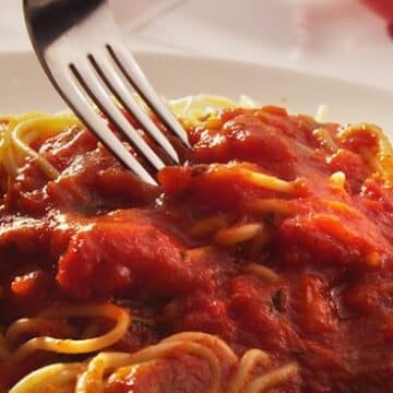 Marinara sauce with spaghetti