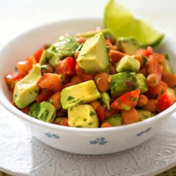 Avocado and pinto bean salad