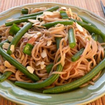 Soba Noodles with Green Beans and Almonds