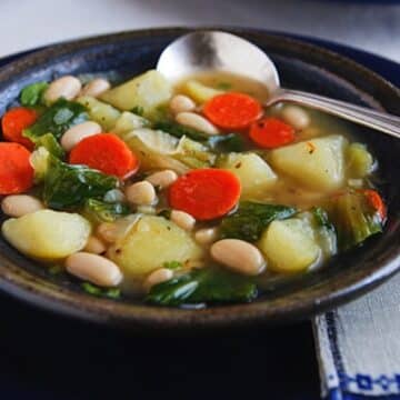 Italian-Style Potato and Escarole Soup