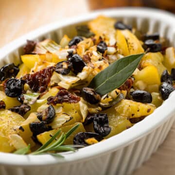 Rosemary roasted potatoes with black olives