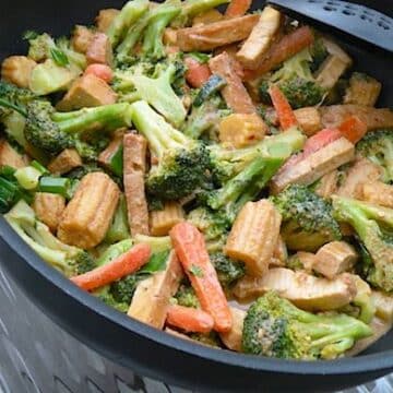 Thai broccoli and tofu with peanut satay sauce