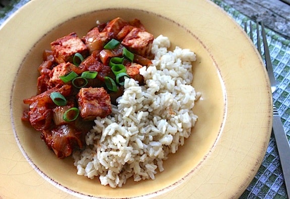 Barbecue-flavored tofu and onion skillet