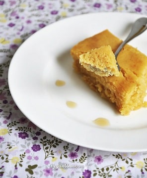 Apple cornbread