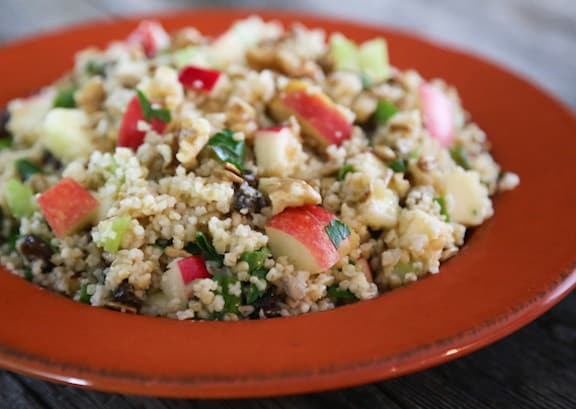 Bulgur salad with fruits and nuts