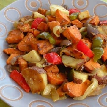 Roasted potatoes with bell peppers and onions recipe