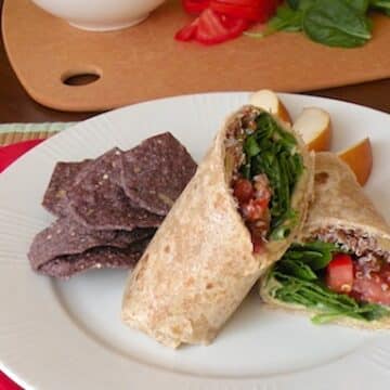 Hummus and quinoa wrap recipe