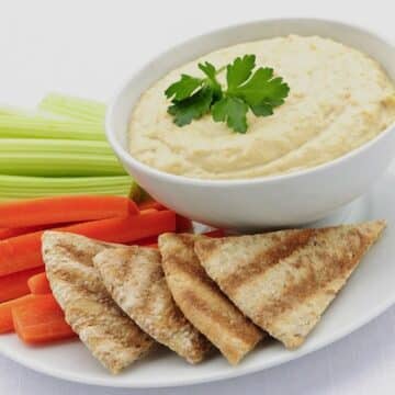 Hummus, pita, and veggies