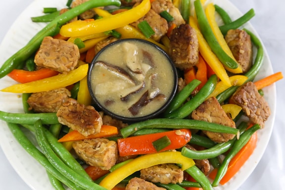 Tempeh and green beans with shiitake-miso gravy