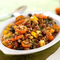 Quinoa salad with tomatoes and crisp veggies