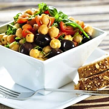 Chickpea tomato olive salad recipe