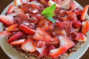 Raw Strawberry Tart from Carrie Forrest