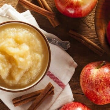 Applesauce with cinnamon