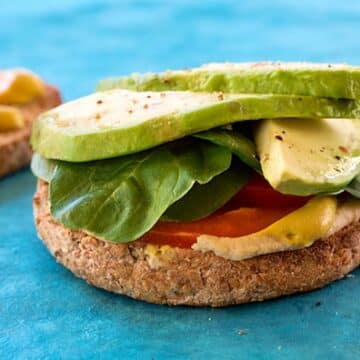 Hummus avocado and baby spinach sandwich recipe