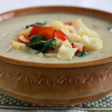 Vegan cream of cauliflower soup