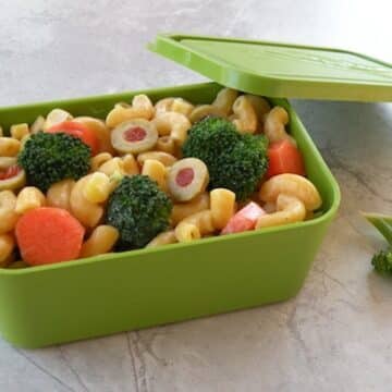 Lunch box pasta salad