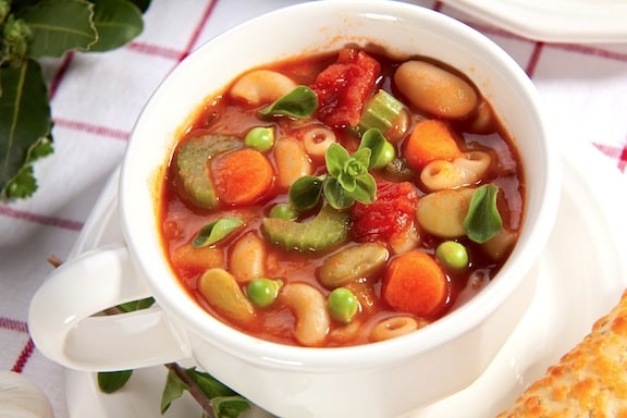 Pasta and bean soup1