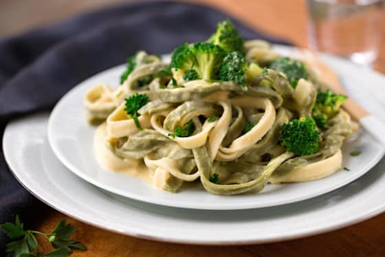 Vegan fettuccine Alfredo