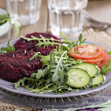 Vegan beet burgers