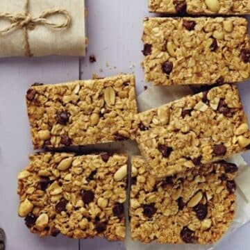 peanut butter chocolate chip granola bar