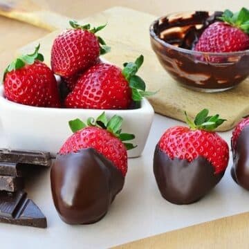 Chocolate-Dipped Strawberries