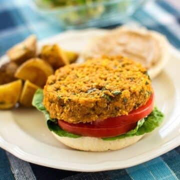 Quinoa burger with sautéed potatoes