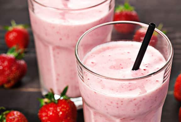 Strawberry-Vanilla Maca Smoothie